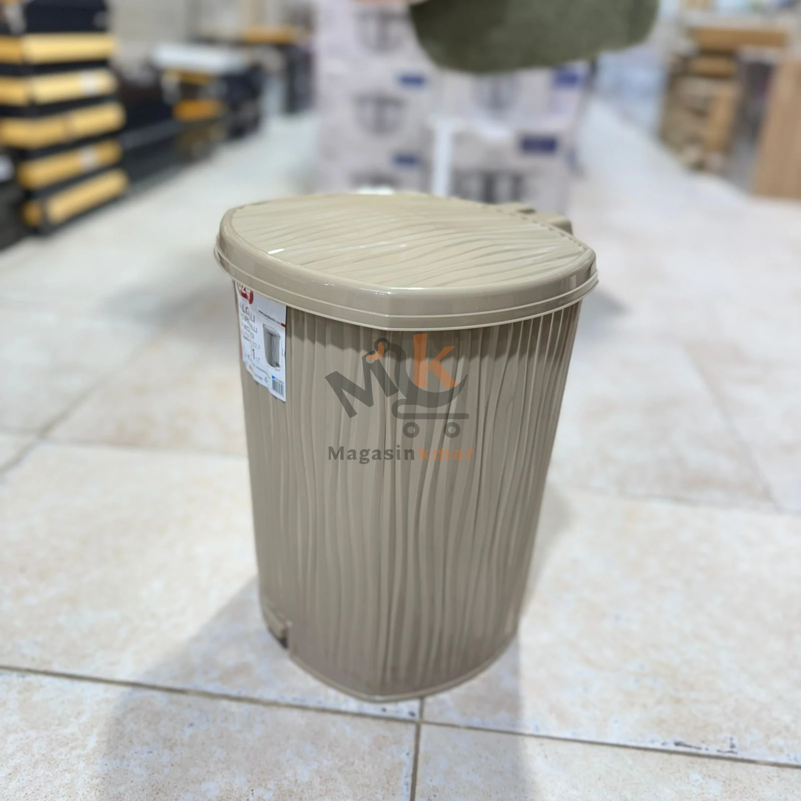 Poubelle 6L en plastique PM – Légère, pratique et résistante