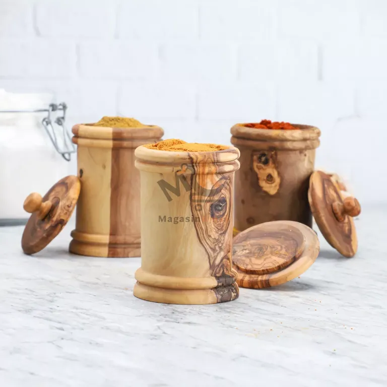 Boîte à épices en bois avec cuillère