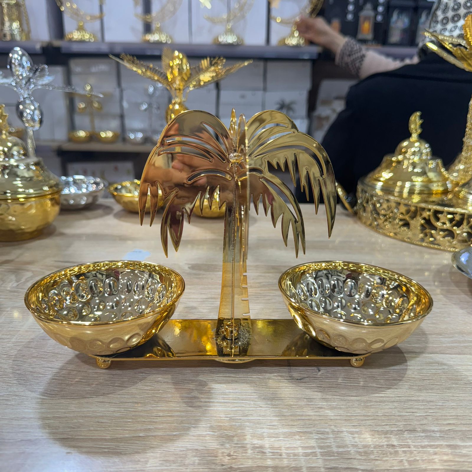 Présentoir en métal forme palmier – Support décoratif élégant