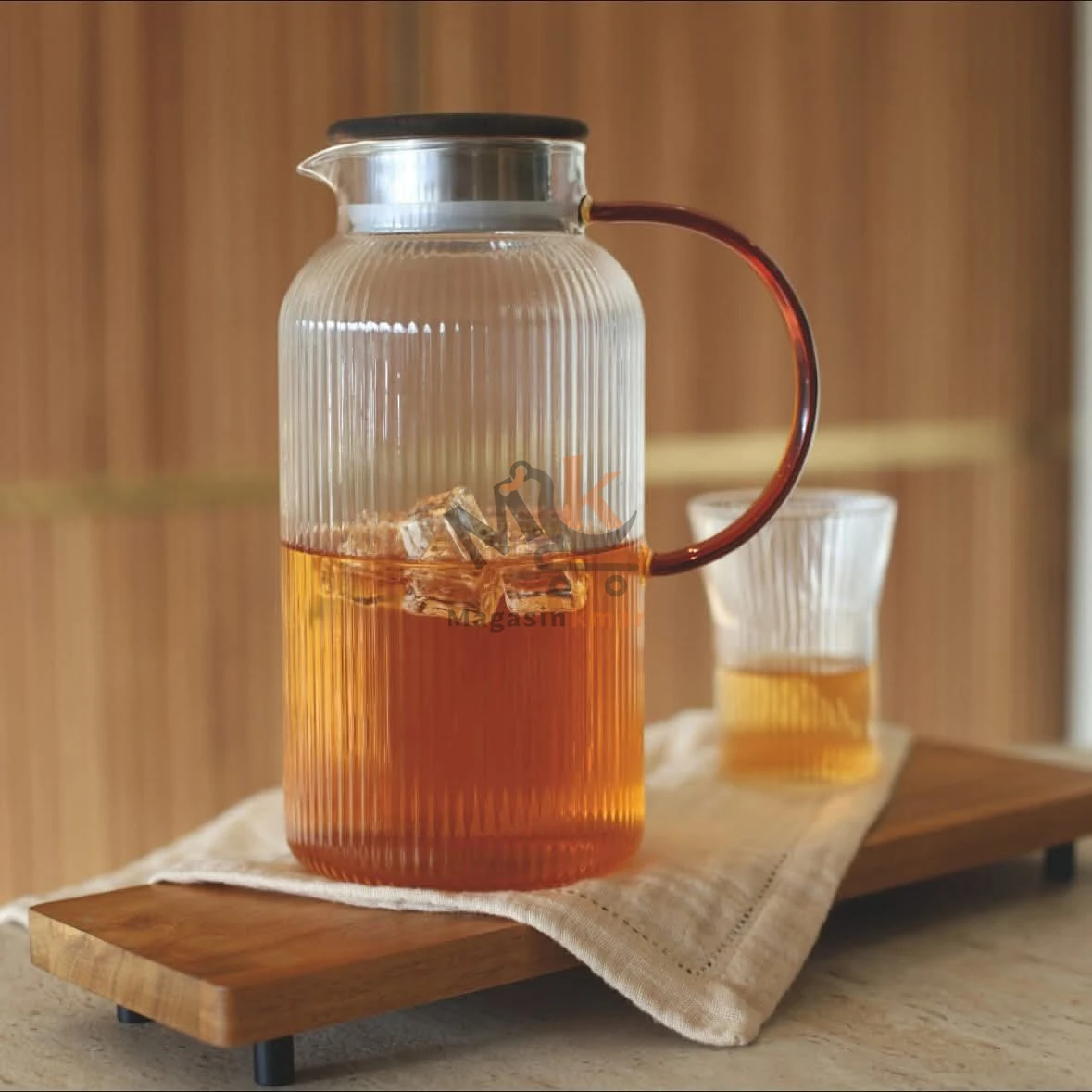 Carafe en verre 1,5 L avec couvercle inox – Idéale pour eau, jus et boissons fraîches