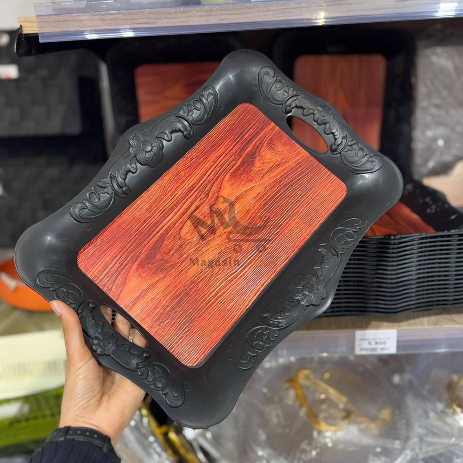 Plateau de service rectangulaire en plastique  31× 22 cm