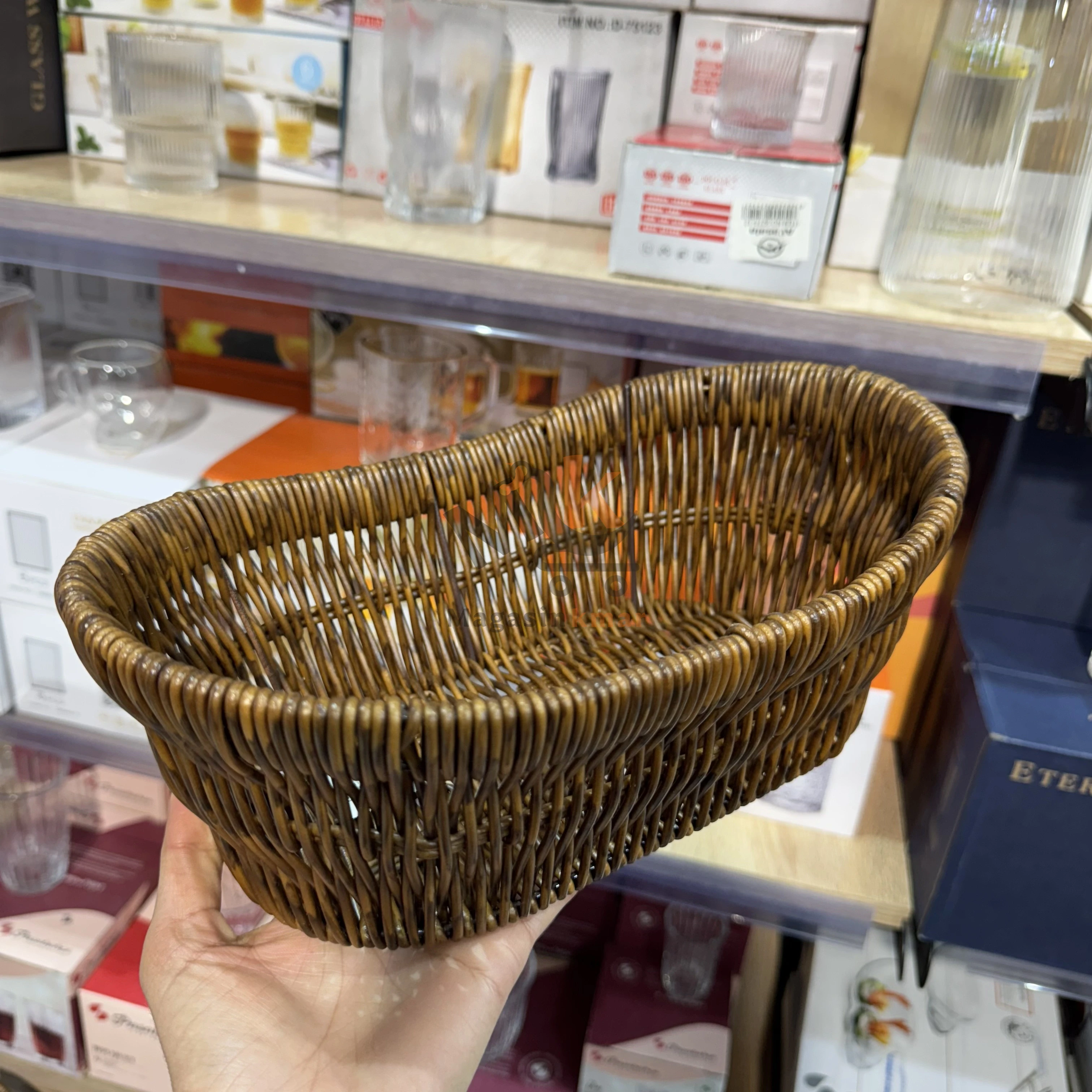 Corbeille ovale en plastique PM – Rangement léger et polyvalent