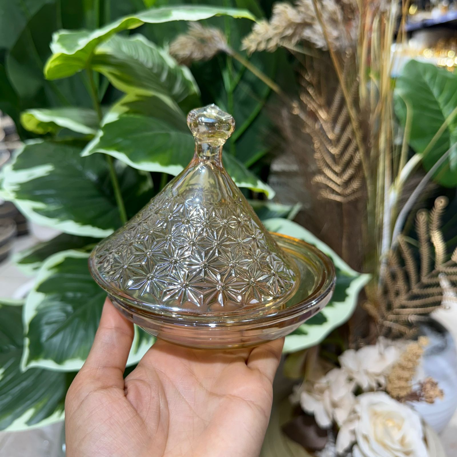 Mini bonbonnière en verre avec couvercle doré