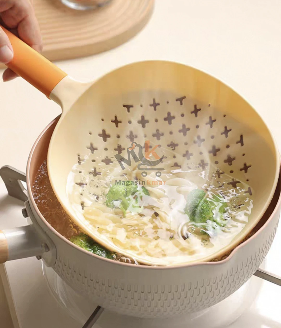 Passoire en plastique alimentaire avec manche