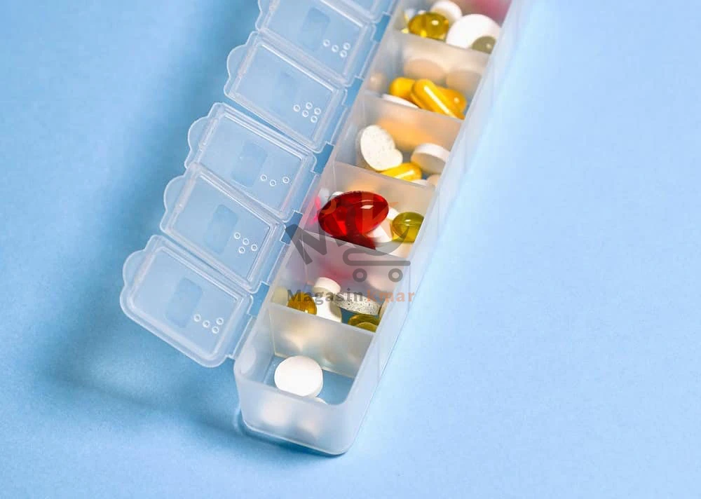 Boite de medicament avec 7 compartiment en plastique
