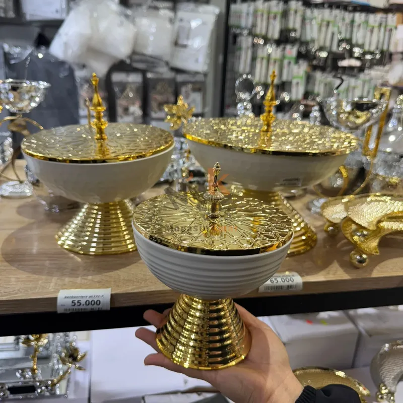 Bonbonnière à pied en métal PM – Élégante pour sucreries et décoration