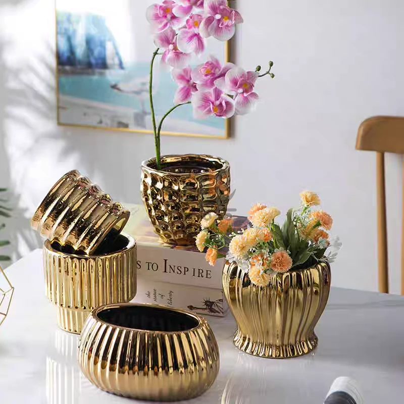 Plante artificielle décorative avec pot en plastique – 19 cm