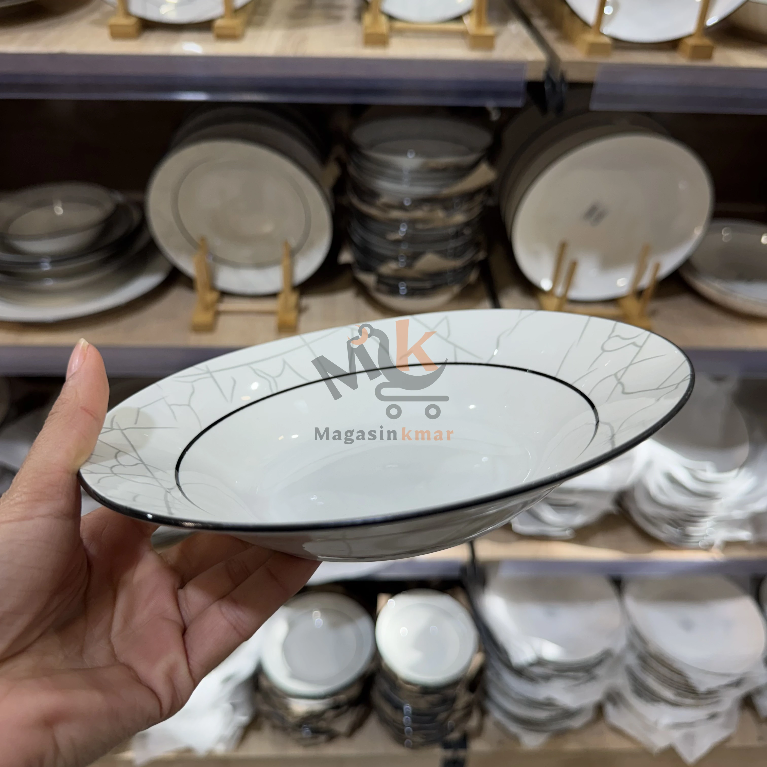 Assiette ronde en céramique 17 cm – Élégante pour service quotidien