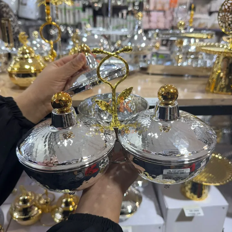 Présentoir en métal avec 3 bonbonnières – Élégant pour table et réception