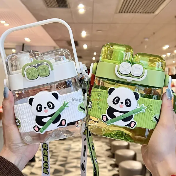 Bouteille carrée en plastique avec motif Panda