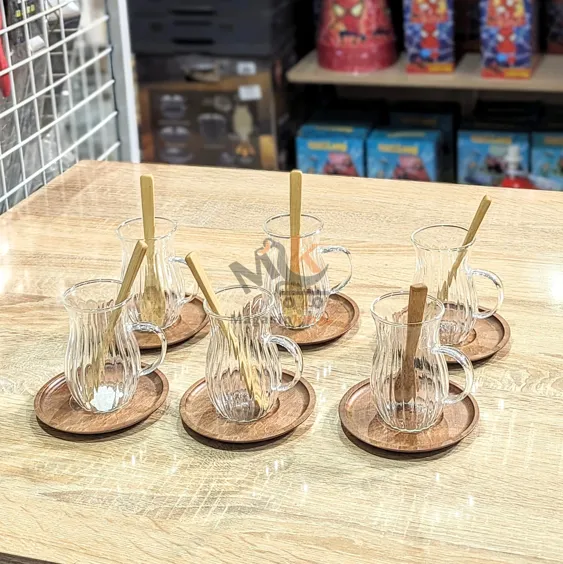 Lot 6 tasses à thé en verre avec 6 sous tasses et 6 cuillères en bois