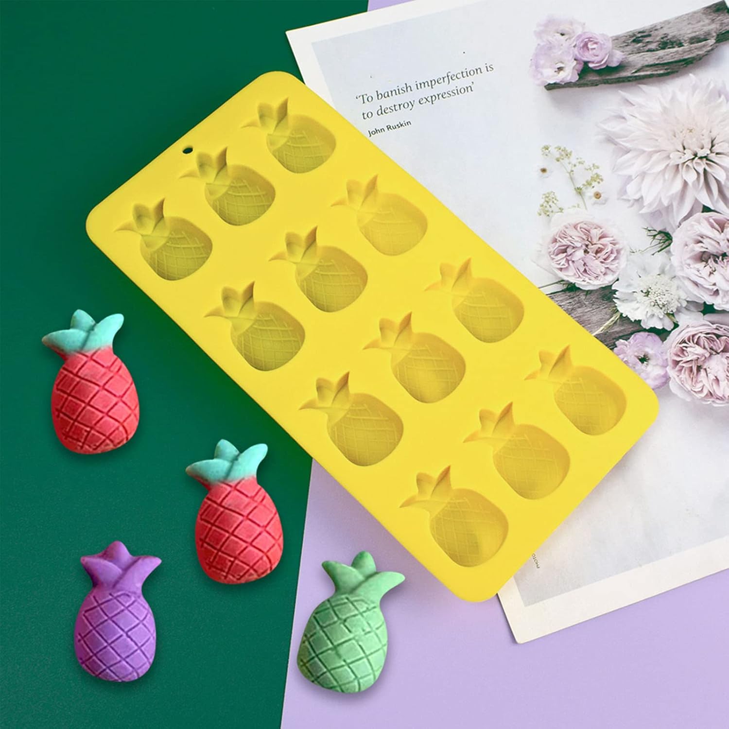 Moule en silicone en forme de 12 mini ananas