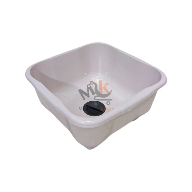 Bassine avec bouchon en plastique 8L